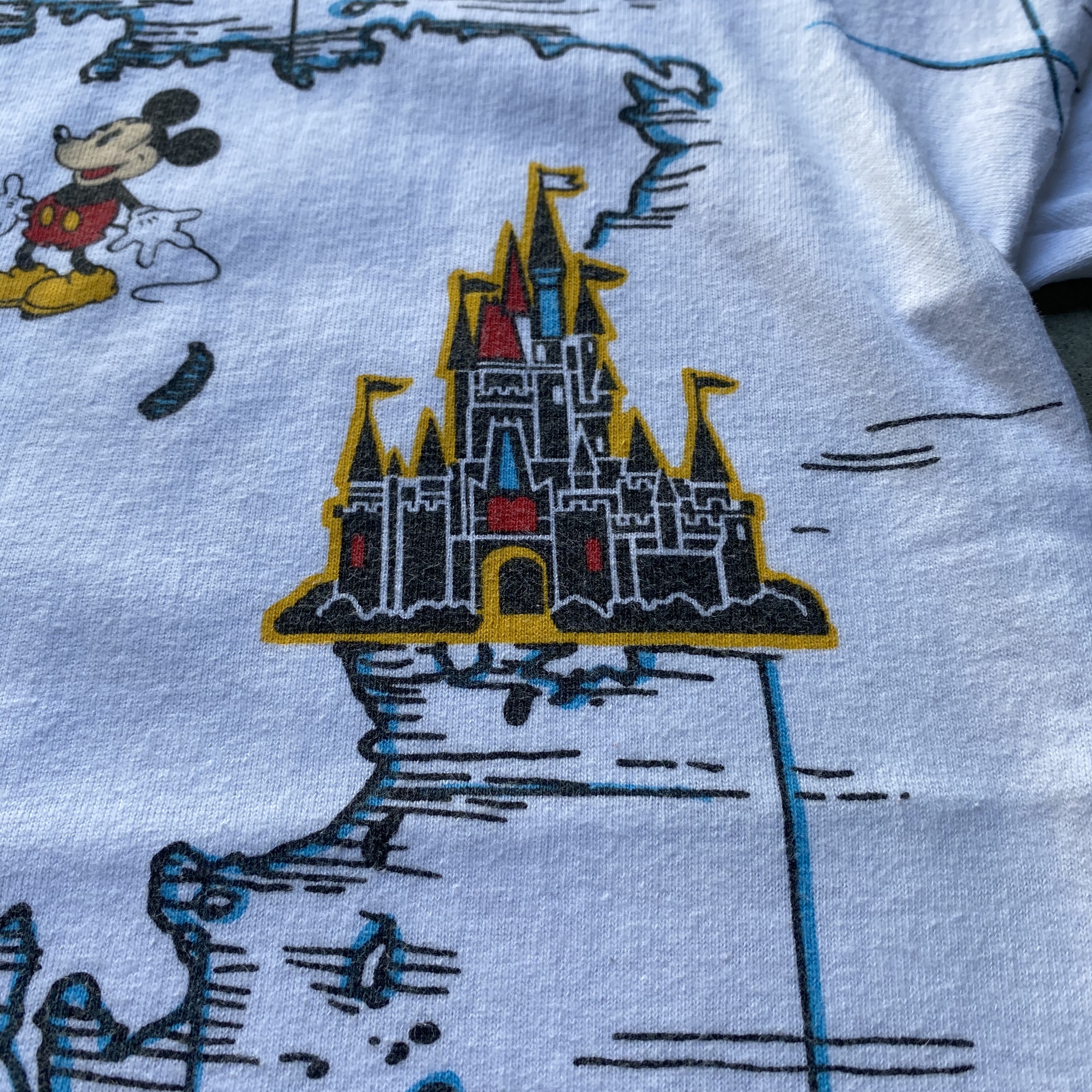 Disney Land ディズニーランド Micky Mouse ミッキーマウス 世界地図 全面 プリントtシャツ キャラクターtシャツ メンズ レディース Tシャツ Cave 古着屋 公式 古着通販サイト