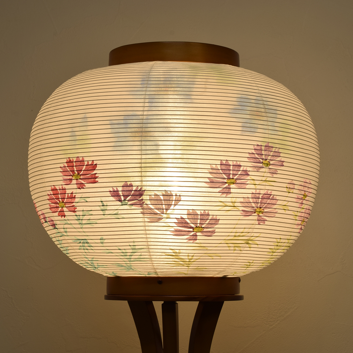 華 二重10号 コスモスに鉄線 盆提灯 モダン おしゃれ コンパクト 岐阜提灯 Suzutame 雛人形 五月人形 羽子板 破魔弓 盆提灯 鈴為 スズタメ