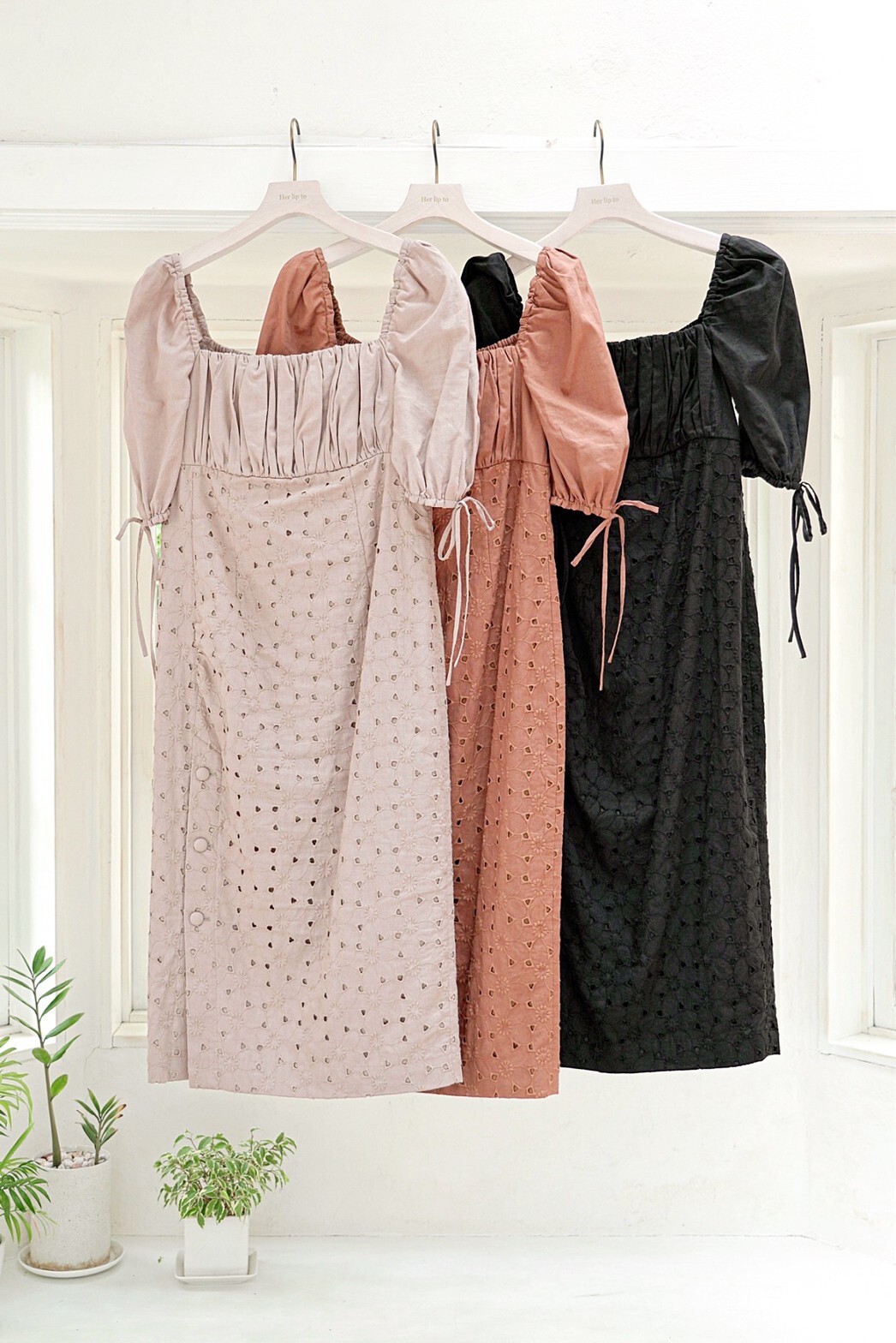 レディース Snidel Herlipto 2way Eyelet Lace Summer Dressの通販 By まゆ S Shop スナイデルならラクマ ピース Comunidadplanetaazul Com