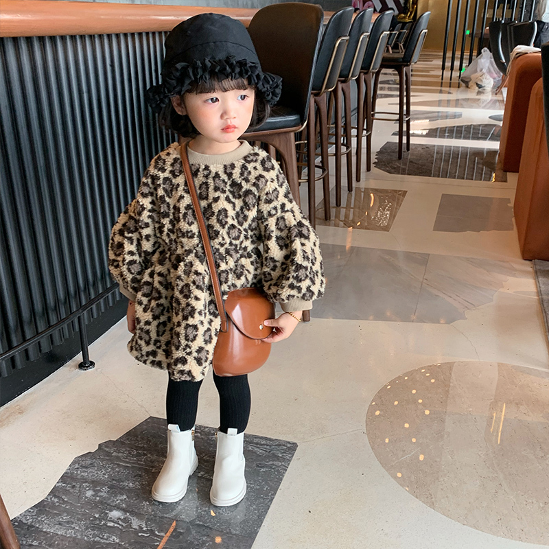 韓国子供服風 フリース素材 レオパード柄 ワンピース 暖かい 防寒 女の子 トドラー 厚地 保育園 幼稚園 ナチュラル 韓国風 子供服 おしゃれ 総柄 ヒョウ柄 韓国子供服 送料無料 韓国レディース キッズファッション Londonbridge ロンドンブリッジ