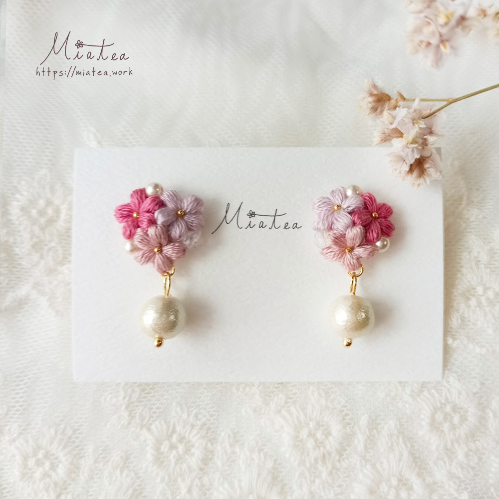 三つ花のブーケ 春風 刺繍糸のお花ピアス イヤリング 刺繍糸のお花アクセサリー Miatea ミアティー