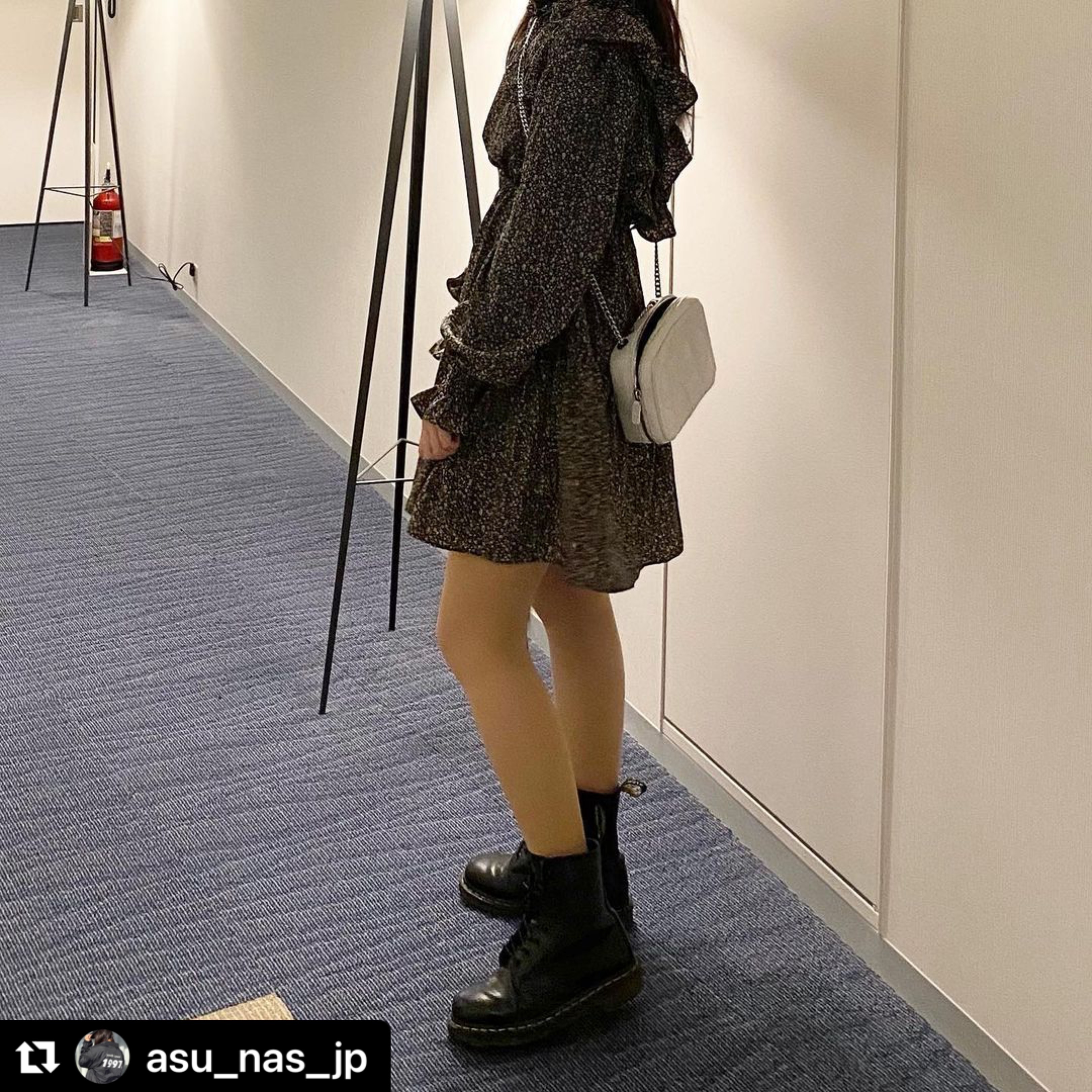 送料無料 フェミニン女子 小花柄ワンピ ワンピース 華やか キュート フリル デート 女子会 Lamitte Deco トレンド 韓国ファッション ショップ