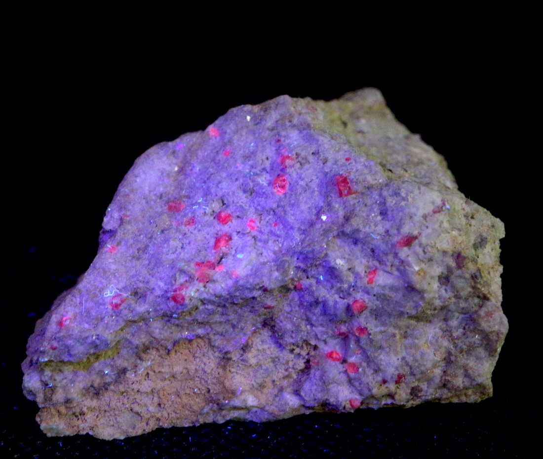 カリフォルア産 コランダム ルビー サファイア 原石 90 7g Crd037 鉱物 天然石 American Minerals Gemmy You