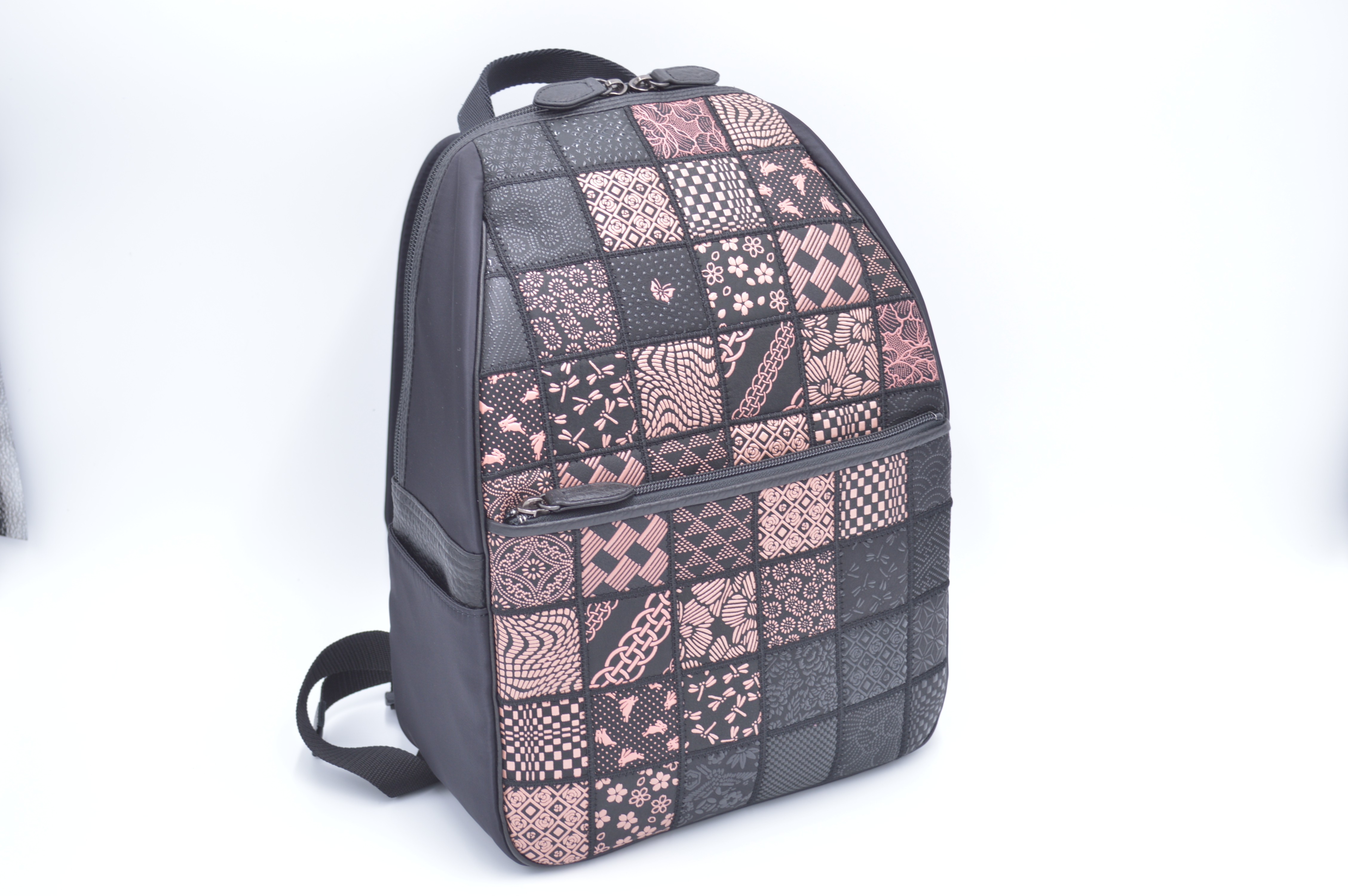 パッチワーク印傳 軽量リュック 黒 ピンク 浅草前川印伝 直営オンラインショップ