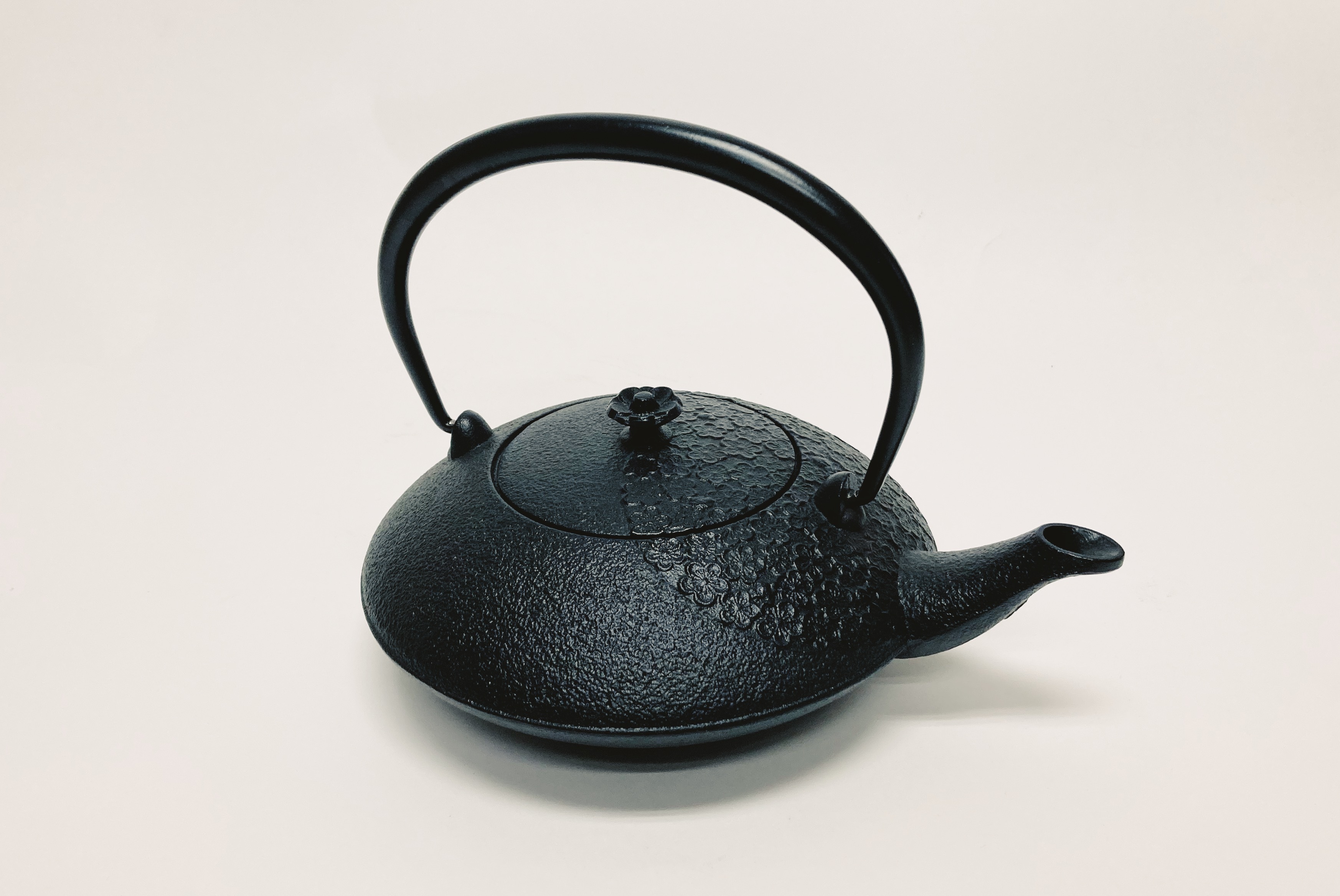 南部鉄器 鉄瓶 陰陽 黒 0 75l 南部鉄器工房及富 Nanbutekki Oitomi Shop