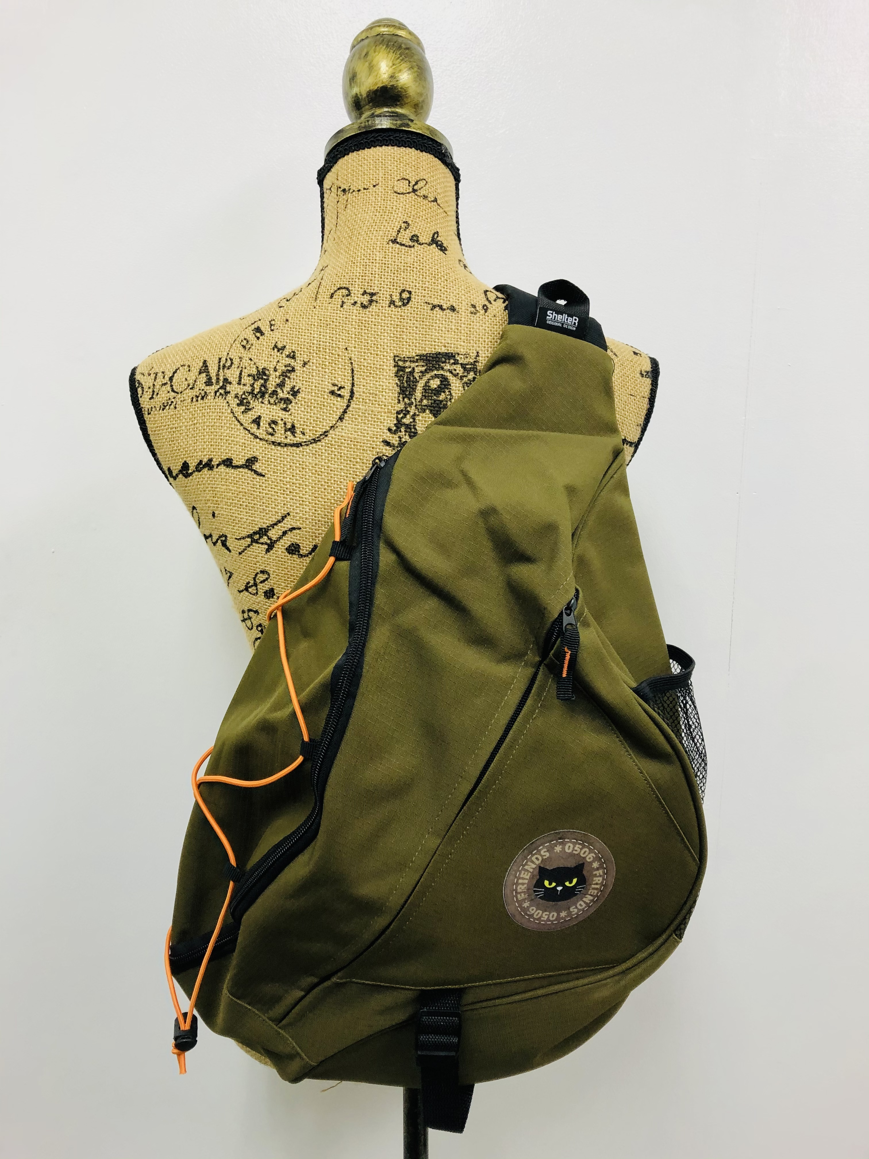 再再入荷 しっかり生地の大きめワンショルダーリュック カーキ Nogorou0506