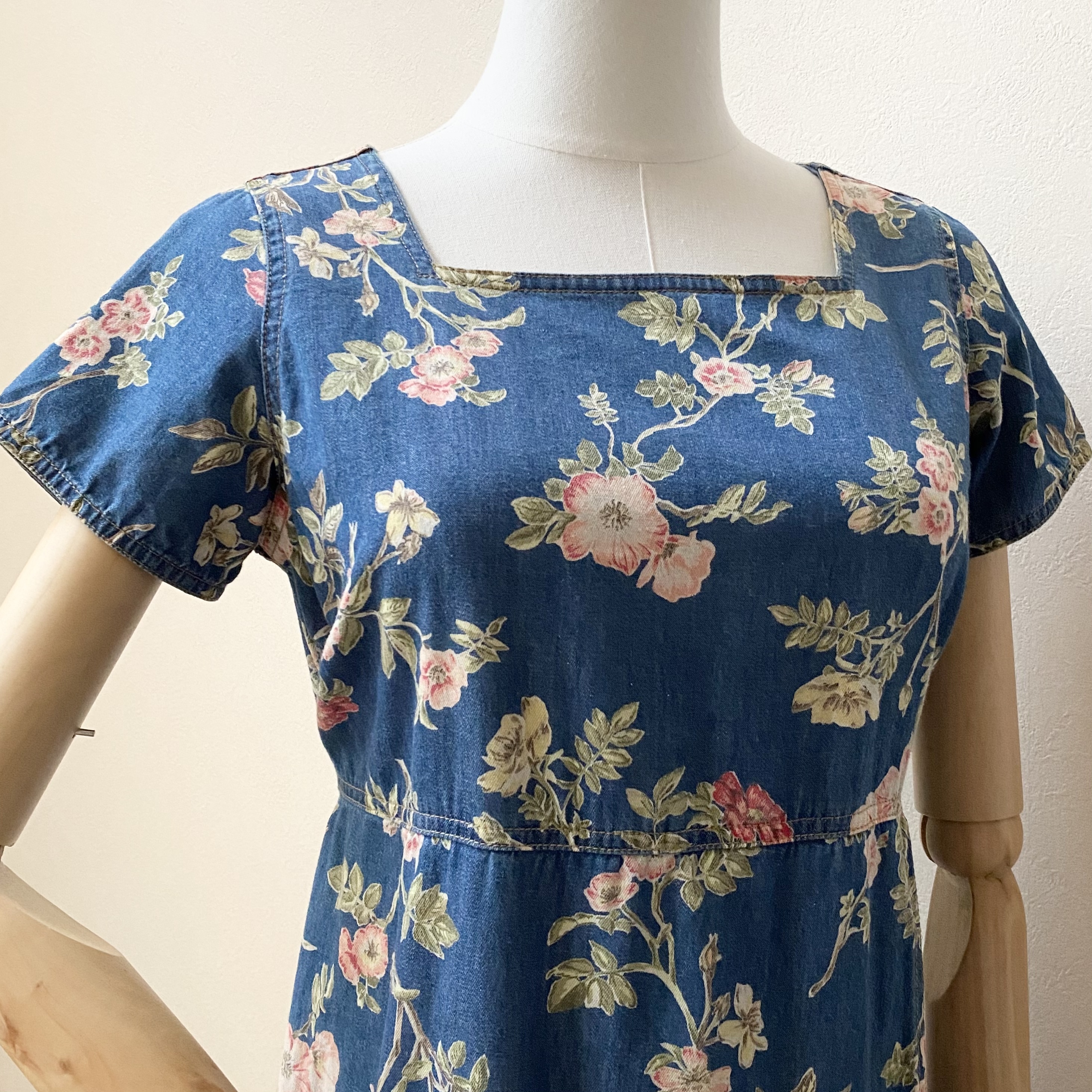 レディース Liz Claiborne デニムロングワンピース 花柄 ボタニカル柄 アメリカ古着 コットン ライトブルー 日本m Roger S Ladies ロジャース レディース