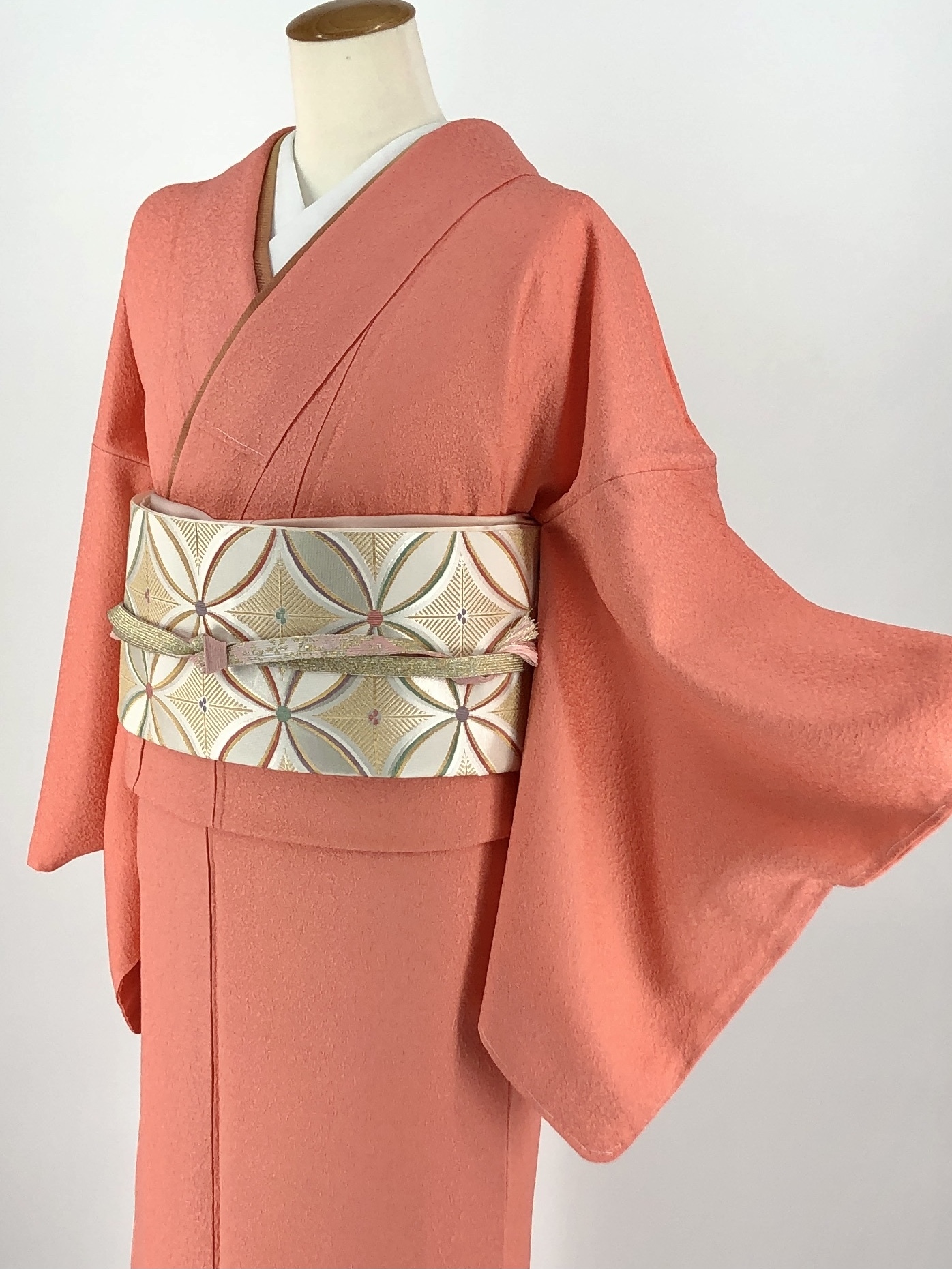 色無地 袷着物 着物 きもの 一つ紋 ママ着物 入学式 卒業式 お宮参り 仕立て上がり 送料無料 リサイクル着物 中古 身丈163 5cm 裄丈64 5cm Vintage Kimono 花葉屋