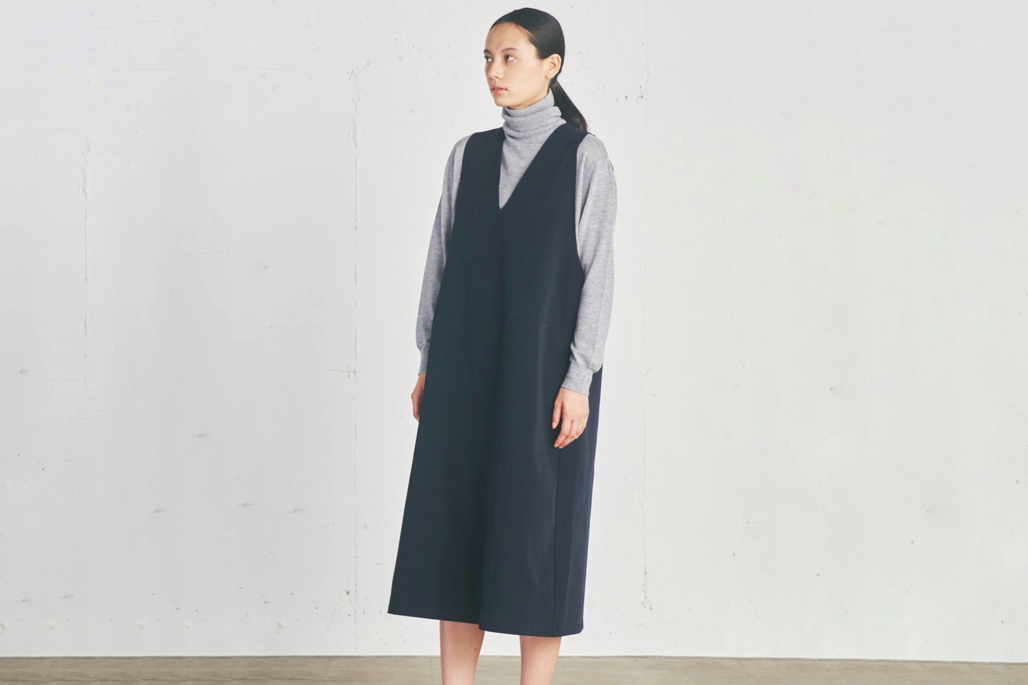 Midiumi Vネックジャンパースカート Zakka So La