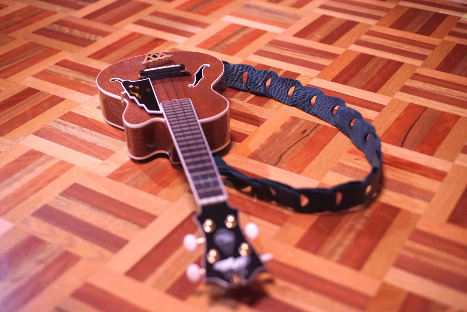 Wellington Dark Blue スマートな彼に捧ぐウクレレストラップ 708works Guitarstrap Equipments