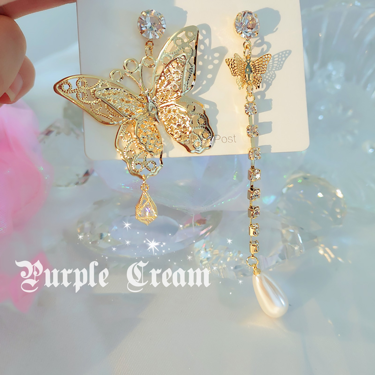 ゴールドバタフライアシンメトリーピアス P622 ヒョナ 着用ピアス Purple Cream Jewelry