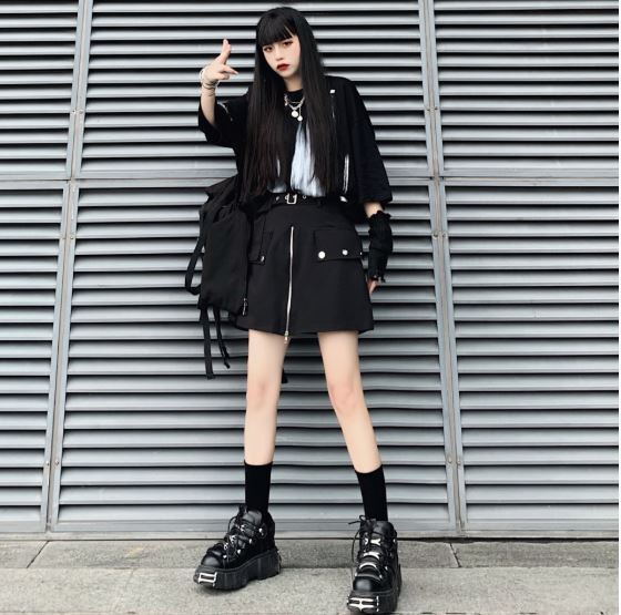 ショートパンツ スカート風 スタイリッシュ シック スマート 黒 ブラック おしゃれ ストリート ピープス オルチャン 韓国ファッション 1485 Amouretvie モレヴィ