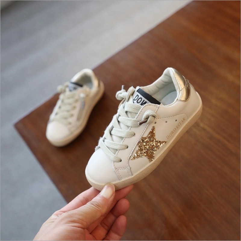 送料無料 ベビースニーカー 靴 赤ちゃん 子供 おしゃれ スター 星 レースアップ 女の子 男の子 キラキラ レザー 革 La Preference