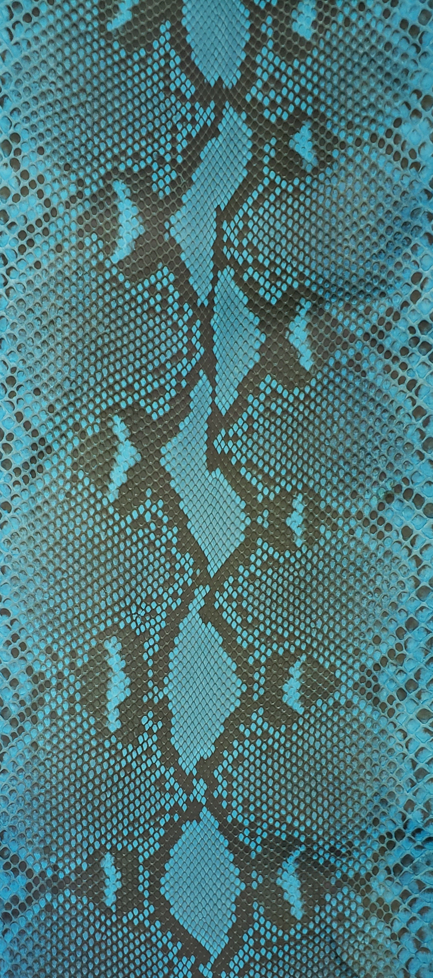 蛇革 パイソン 1枚革 マット 艶消し 仕上げ フロントカット スカイブルー Boncraft ボンクラフト バッグ 小物等の革製品なら