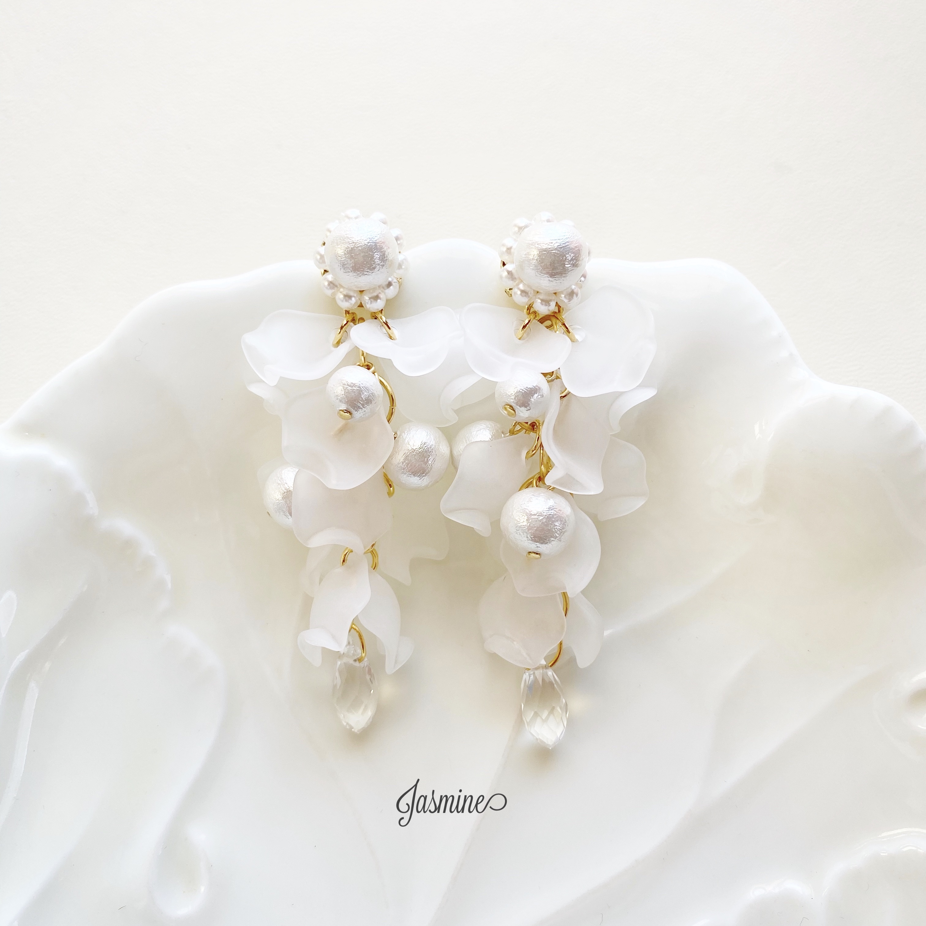 コットンパール 花びら ロング フラワー ピアス Jasmine ハンドメイドアクセサリーショップ