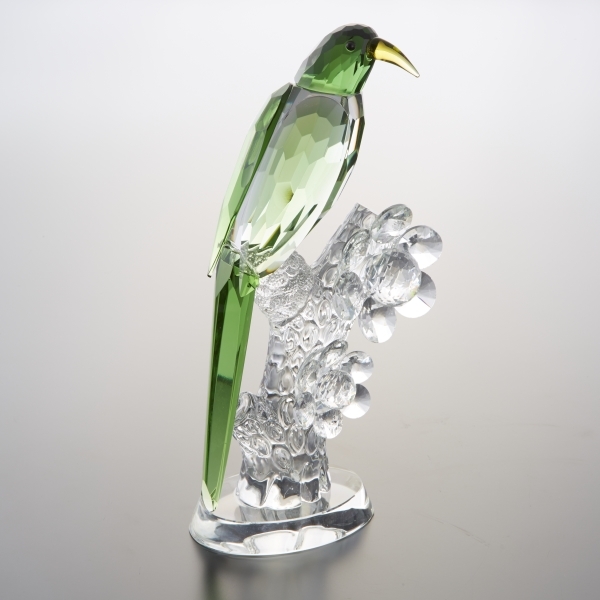 特価品 クリスタル ガラス製 オウム 鳥 オブジェ グリーン アニマル 綺麗 かわいい 可愛い お洒落 インテリア 飾り プレゼント 置物 母の日 ギフト 雑貨屋リエット