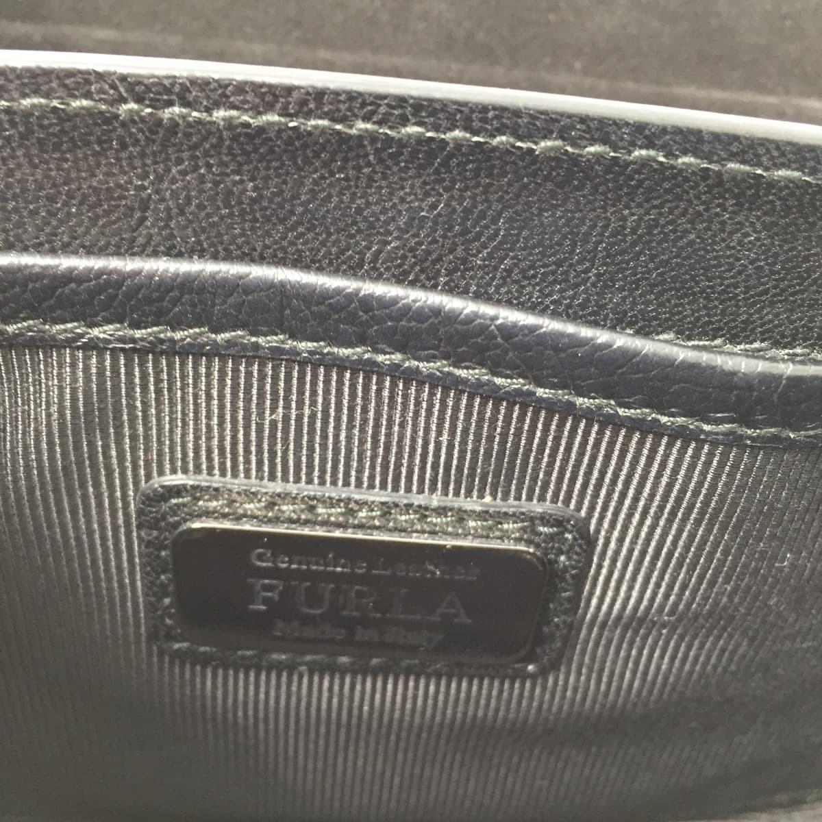 Furla フルラ メトロポリス ミニショルダーバッグ スタッズ風 チェーン ポシェット 黒 フクル ファッションブランドユーズドセレクトショップ Furla フルラ メトロポリス ミニショルダーバッグ スタッズ風 チェーン ポシェット 黒 フクル ファッションブランドユーズドセレクトショップ