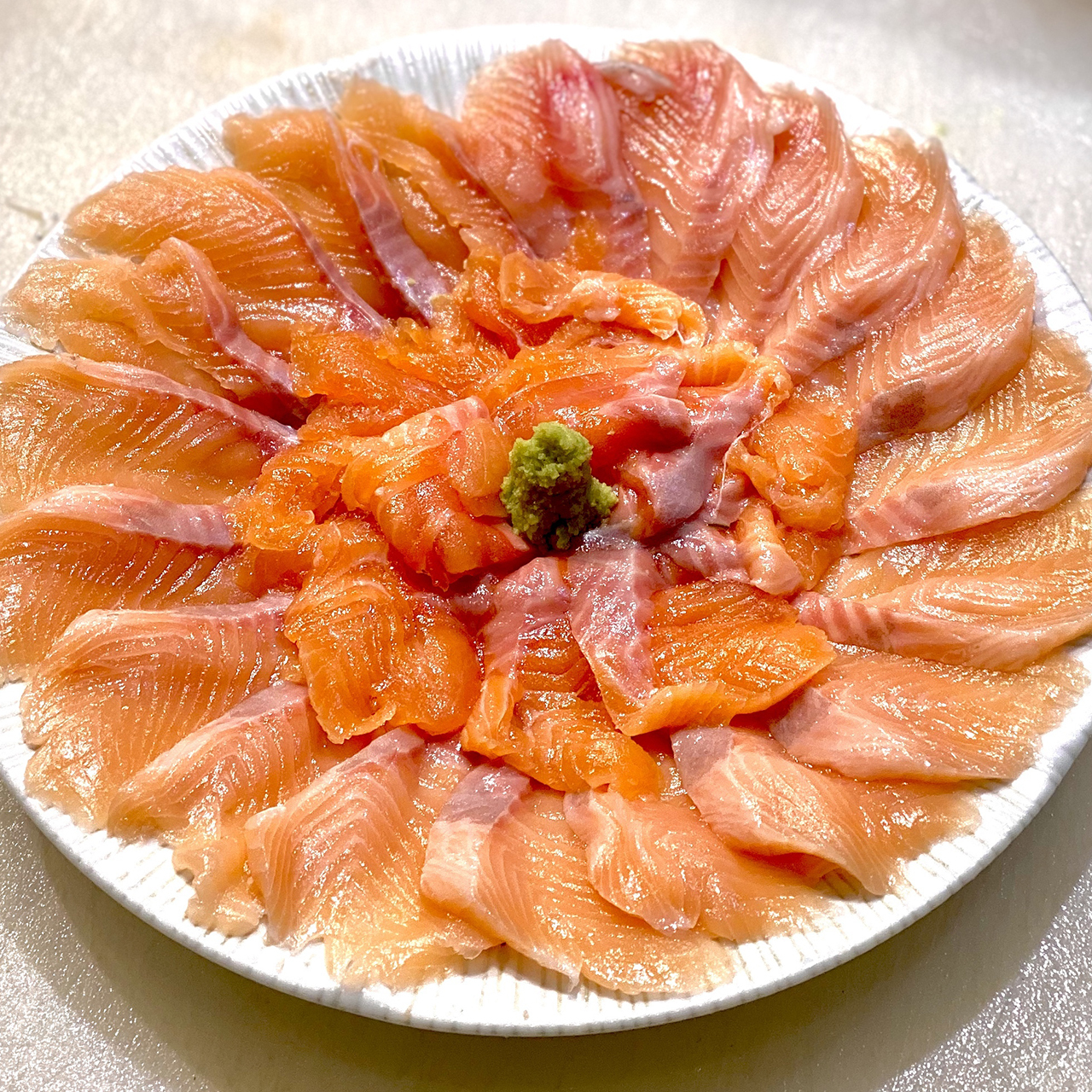 0063 冷凍 超高級魚天然ビワマス お刺身用セミドレス エラ 内臓処理済み 大サイズ 1kg前後 公式 羽田市場 漁師さん応援プロジェクト