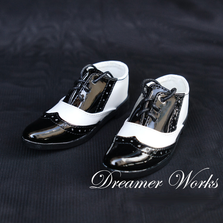 ドール用お靴 革靴 Sdサイズ人形用 黒白つなぎ合わせるタイプ 尖頭靴紐式 スーツ用 Dws Btgarden