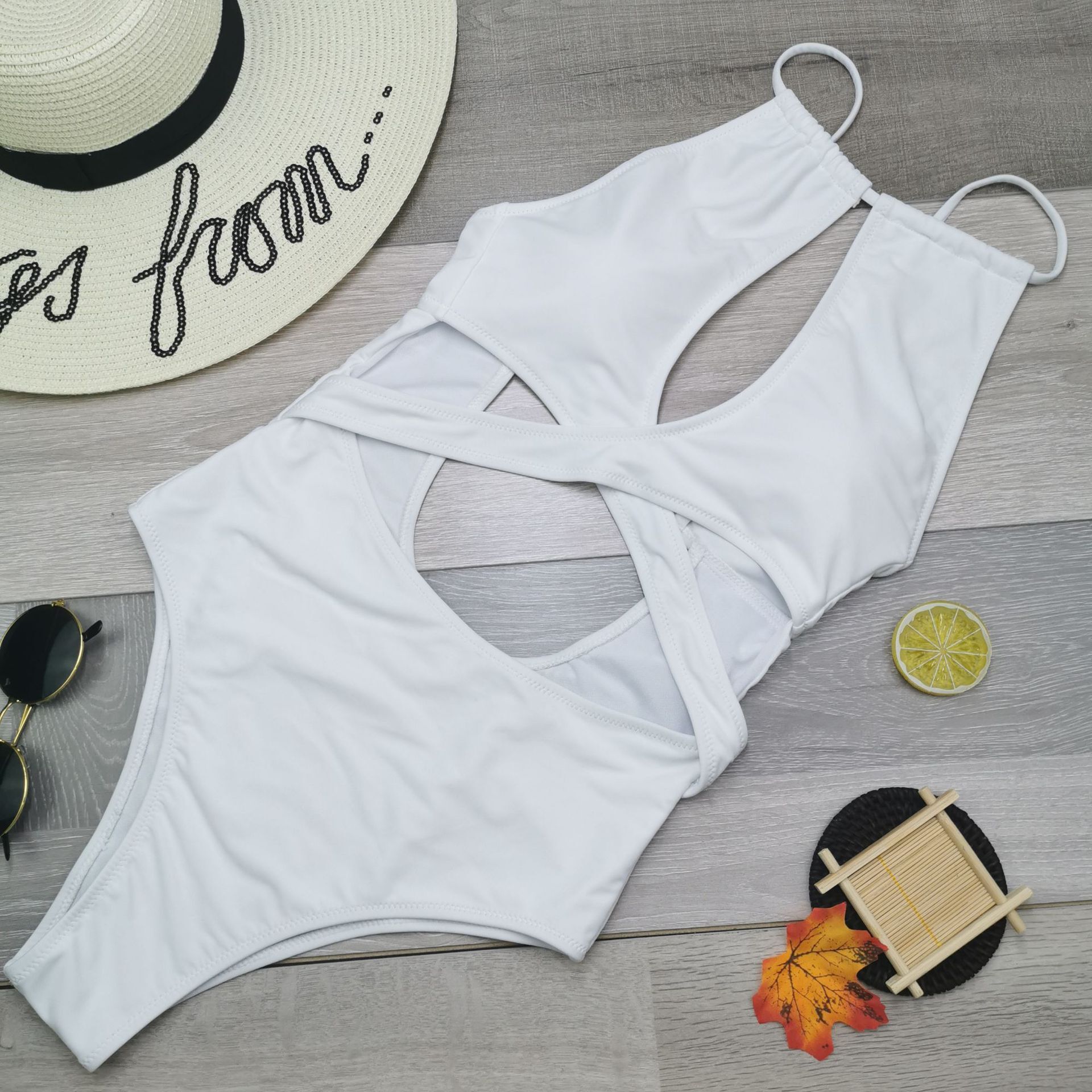 大人 セクシー モノキニ カットアウト 水着 オールインワン ワンピース トライアングル ビキニ レディース 無地 ノースリーブ ホワイト アーミーグリーン ハイウエスト エロカワ クロスライン スタイルアップ 脚長効果 シンプル シック 大胆 モテ 男ウケ ビーチウェア