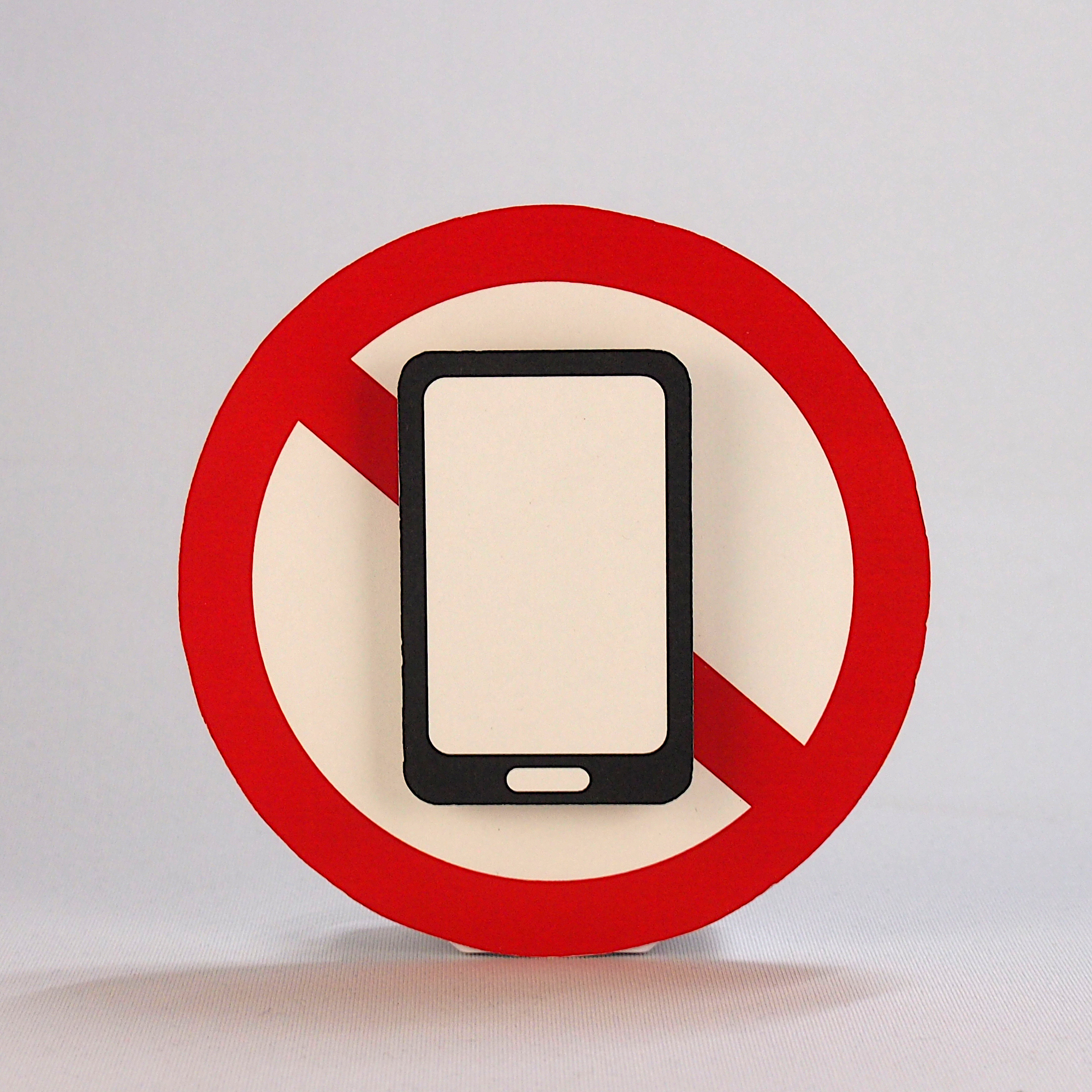 動く禁止ピクトグラム 携帯電話禁止 国際ディスプレイ工業オンラインストア