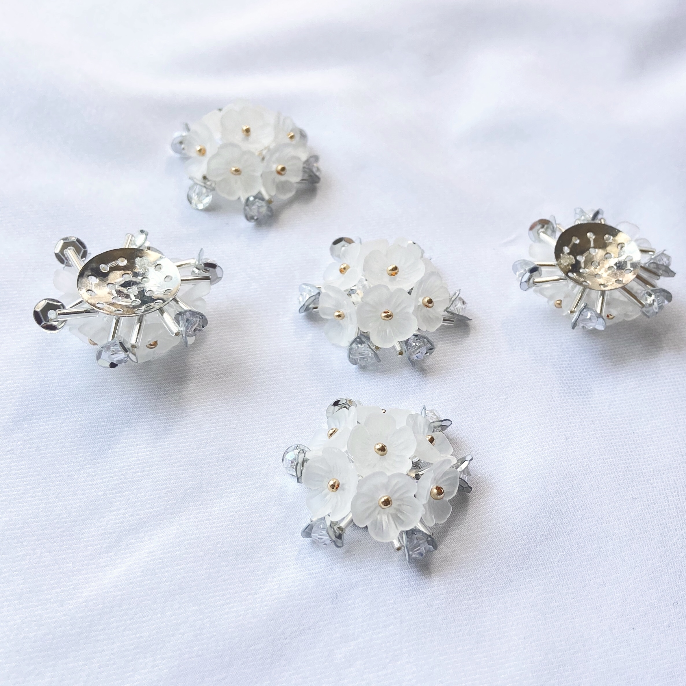 No 2369 フラワービーズ パーツ 1個 Eclat Handmade Materials