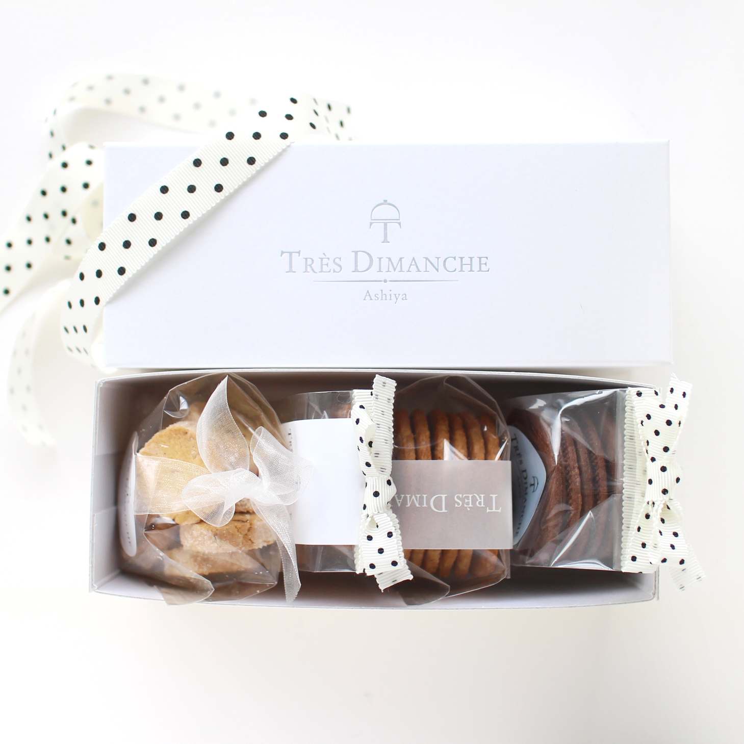 毎月届く お菓子4袋セット 紙箱入り Tresdimanche