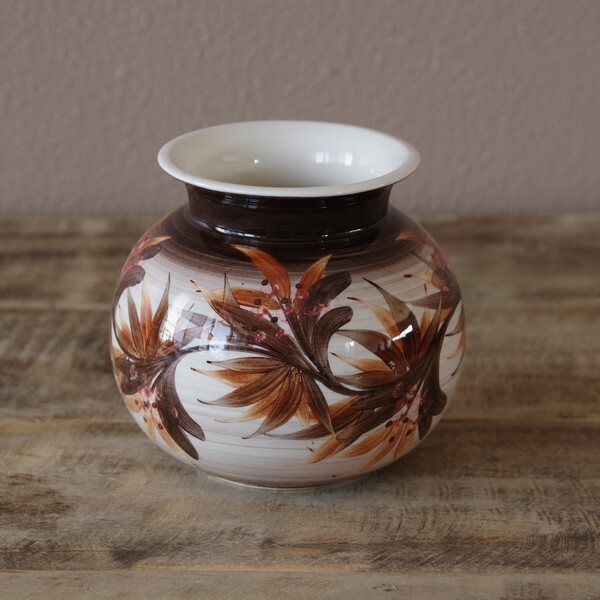 Jersey Pottery ジャージーポタリー 花瓶 フラワーベース ブラウン 花柄 1906 イギリス製 ビンテージ レトロ 手描き ボタニカル 雑貨 Flohmarkt フローマルクト