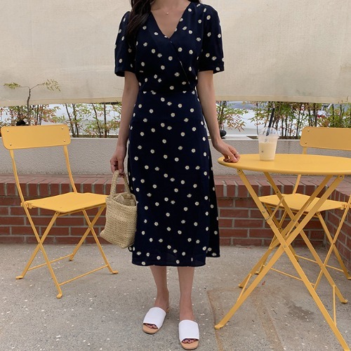 送料無料 レトロフェミニン デイジー柄 ワンピース レトロ フェミニン Vネック 大人 可愛い 上品 Lamitte Deco トレンド 韓国ファッション ショップ