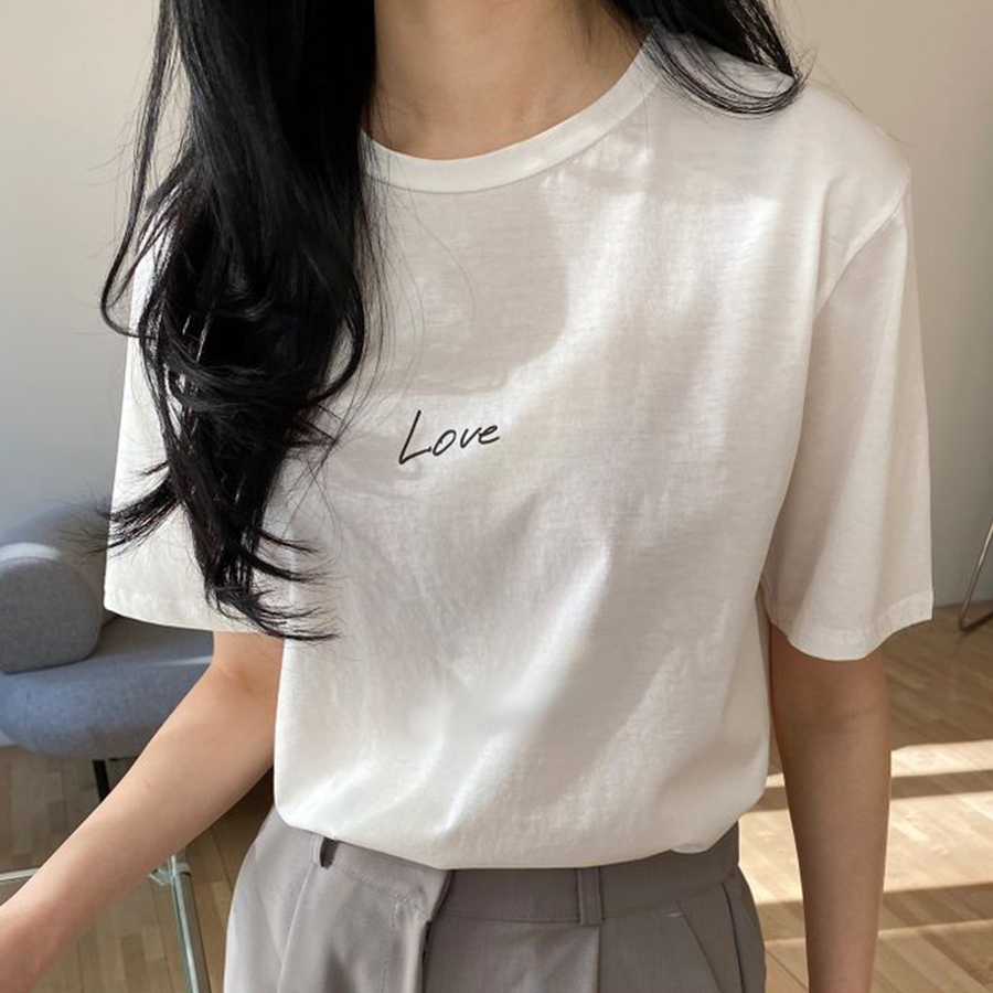 Y 1293 Love筆記体ロゴtシャツ ホワイト Cittaa チッタ 韓国レディースファッション通販
