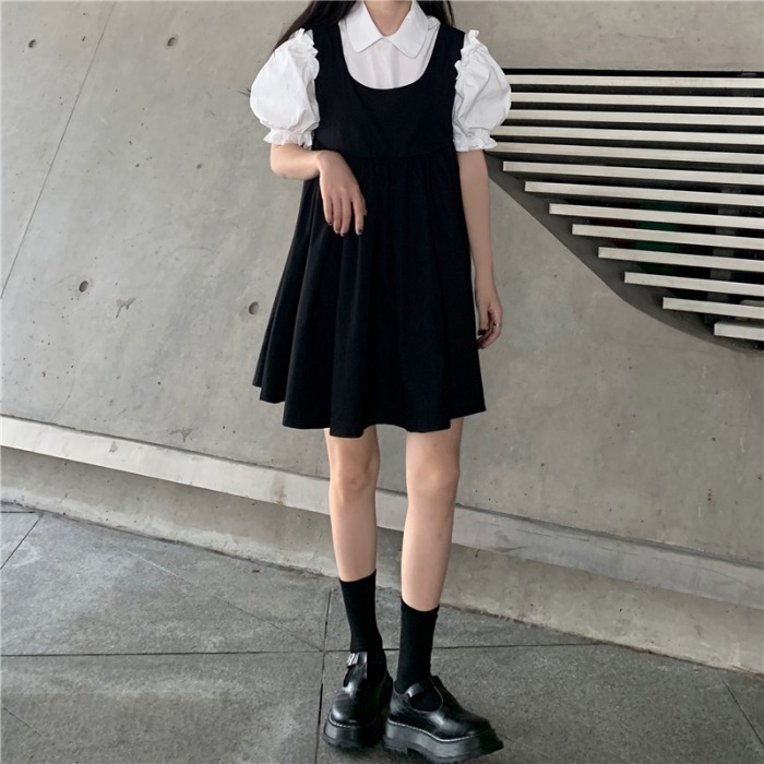 レトロ ガーリー ツーピース フリル シャツ ブラウス ワンピース レディース トップス 半袖 襟付き パフスリーブ Aラインスカート ミニ丈 ホワイト 白 ブラック 黒 ノースリーブ ハイウエスト 脚長効果 スタイルアップ 体型カバー フェミニン ゆるカジ ルーズ おしゃれ 男