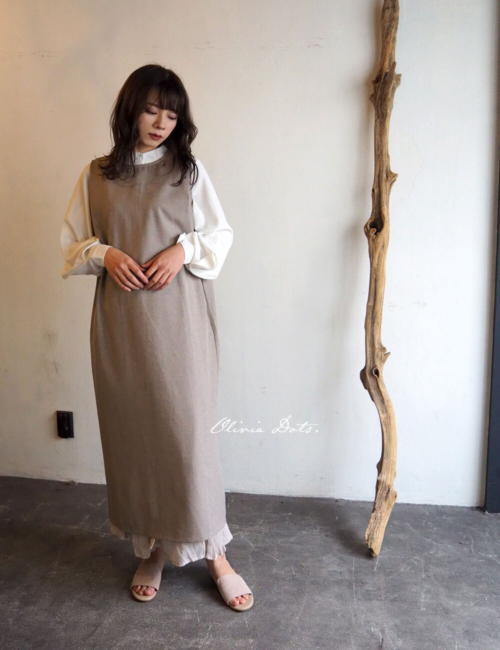 ショルダーデザイン シンプル ワンピース Olivia Dots