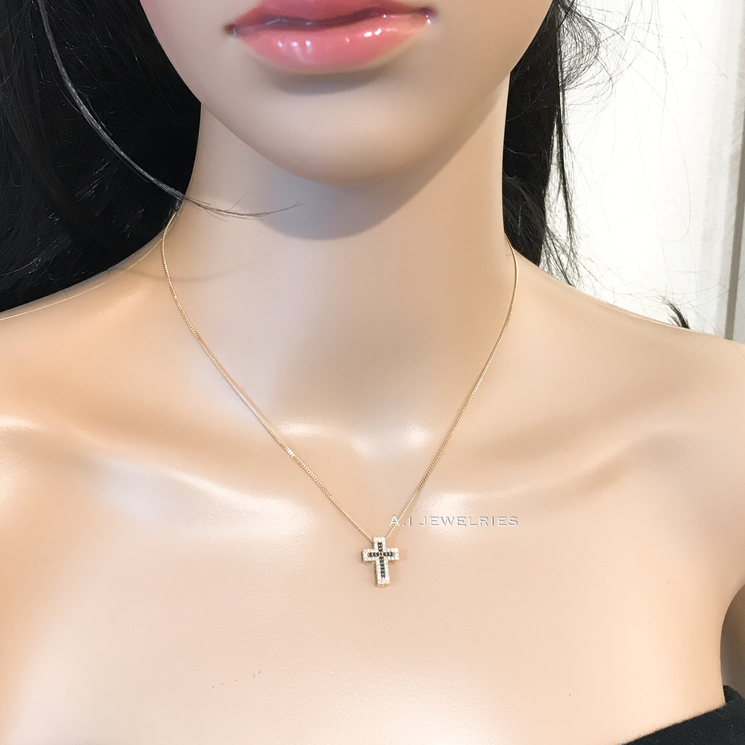 ネックレス 18金 ダイヤ K18 天然 ダイヤモンド ブラックダイヤモンド クロス 十字架 ネックレス K18 Cross Necklace With Diamond And Black Diamond A I Jewelries エイアイジュエリーズ