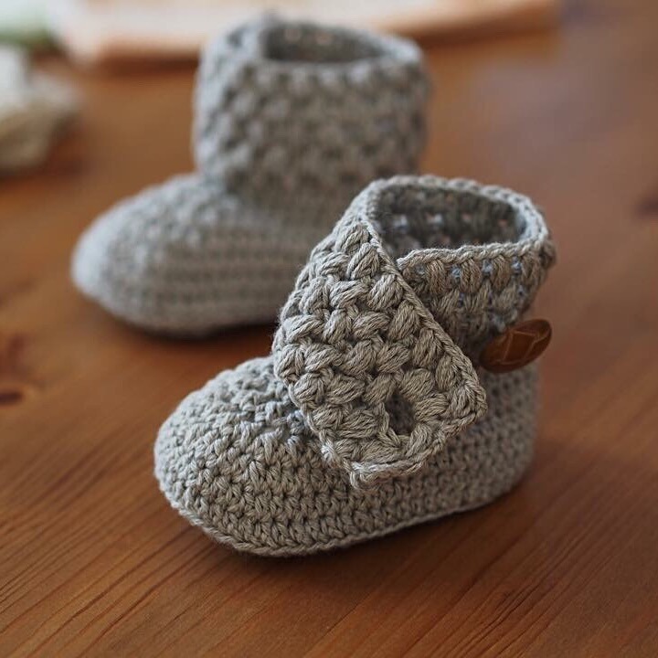 編み物キット オーガニックコットンのベビーブーツ Natural Knit Ecru