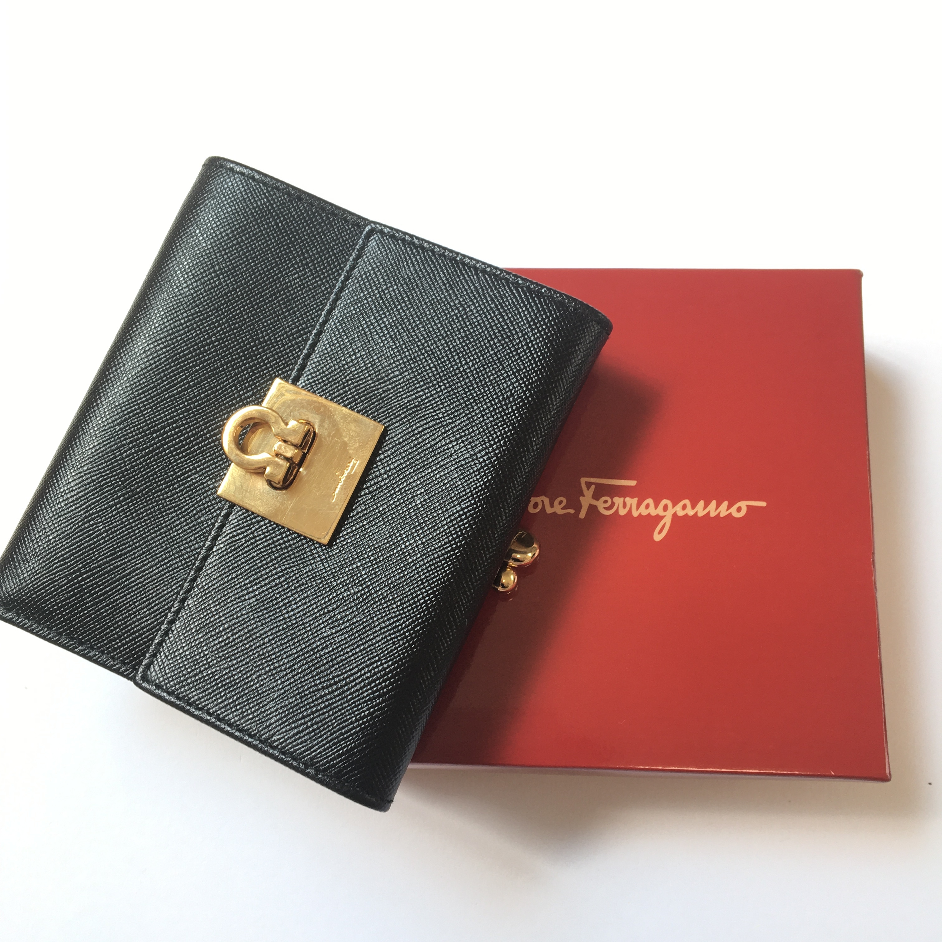 Ferragamo Wallet Mini Leather フェラガモ 財布 レザー ガンチーニ Akubi アクビ