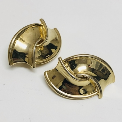 Yves Saint Laurent イブサンローラン Ysl イヤリング ゴールド ブランド古着brooch