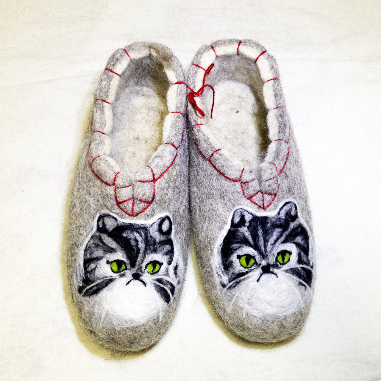 grumpy cat slippers