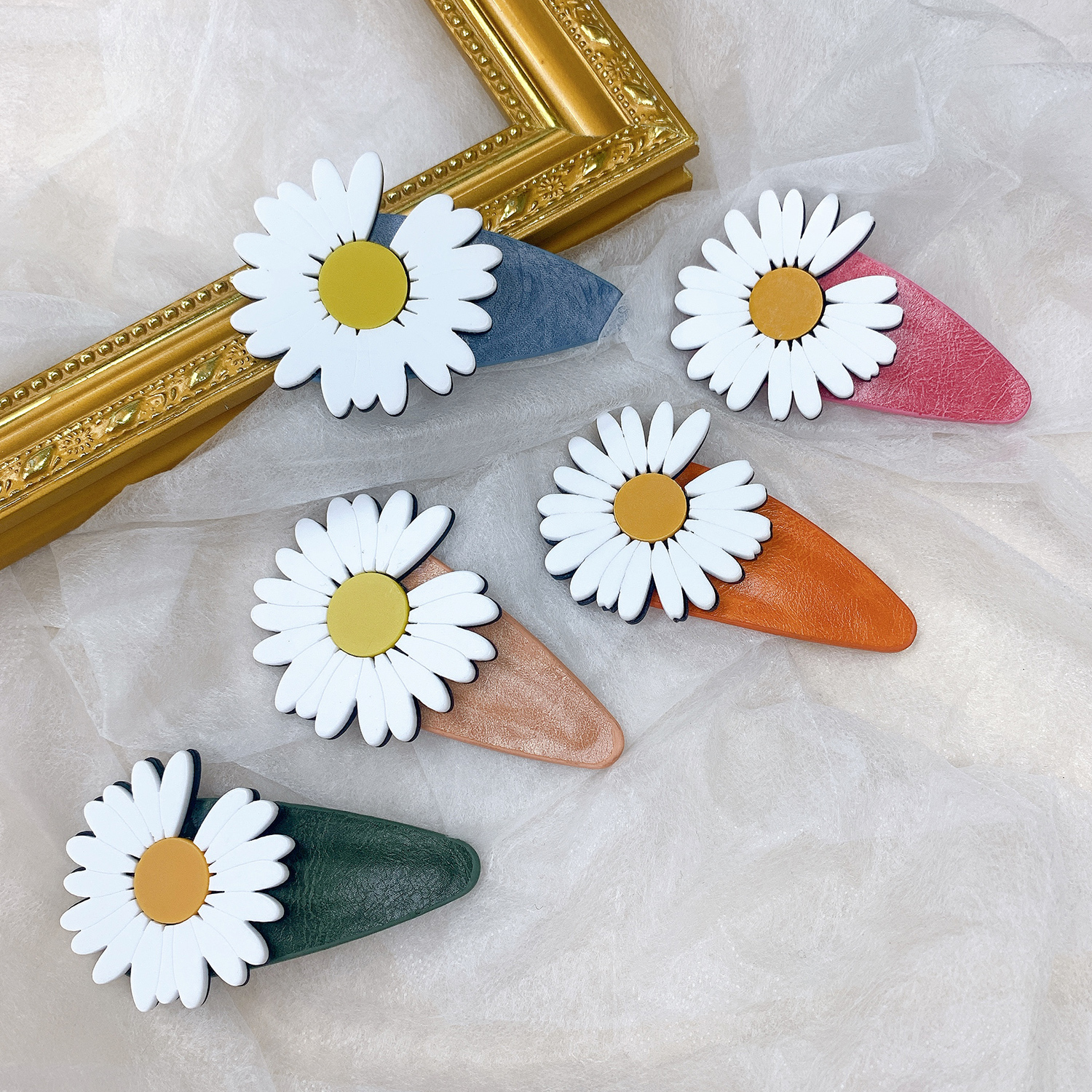 ヘアアクセサリー ヘアクリップ ヘアピン 韓国 ヘアレンジ 簡単 まとめ髪 シンプル 大人 レディース 女性 花 マーガレット 大きめ デイジーモチーフヘアピン セレクトショップオンリーユー