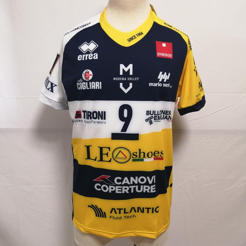 エレア Errea バレーボール 19 ユニフォーム モデナ 背番号9 ザイツェフ イタリア セリエa Freak スポーツウェア通販 海外ブランド 日本国内未入荷 海外直輸入
