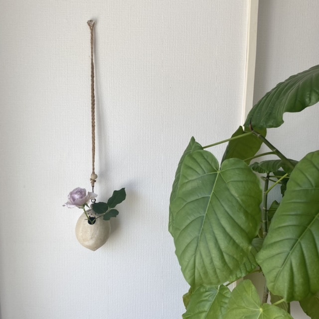 どんぐりと山猫 掛け花の一輪挿し A 花器 アトリエ陶喜