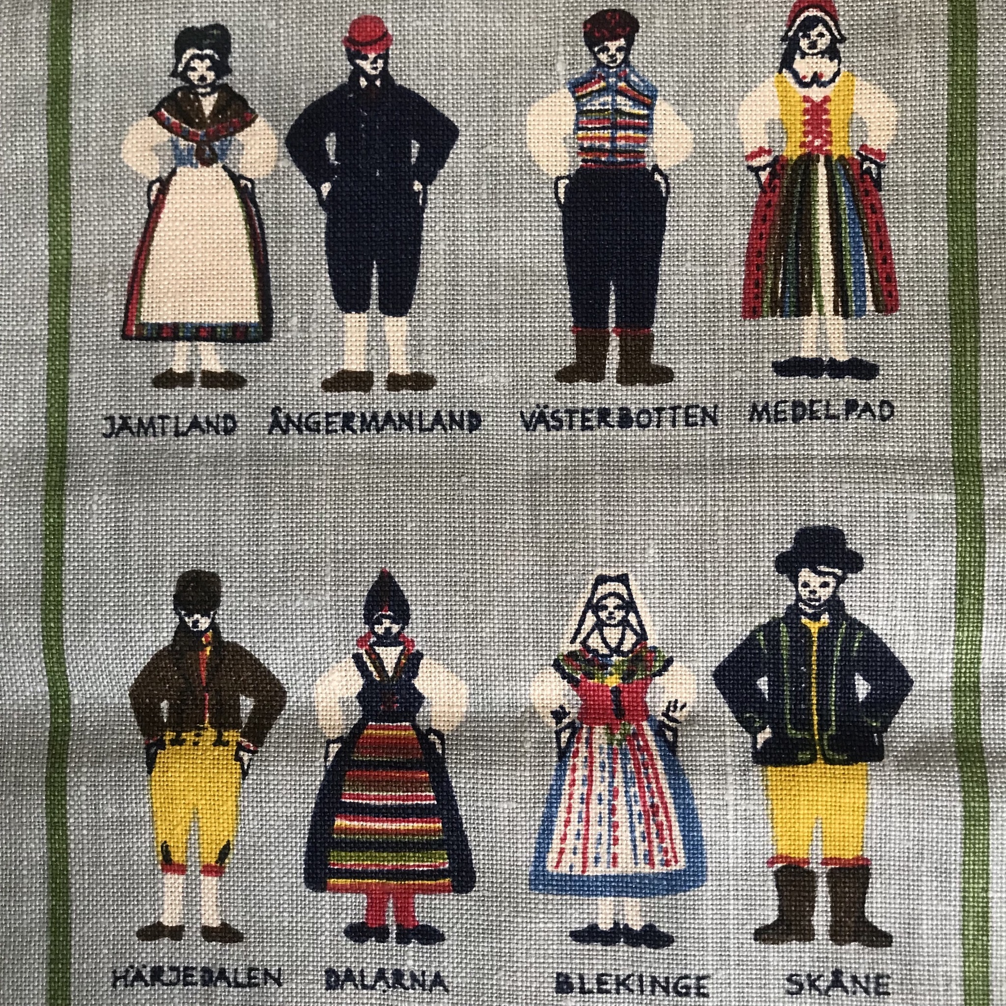 スウェーデンの民族衣装の壁掛け Tsuitachi Craft Brocante