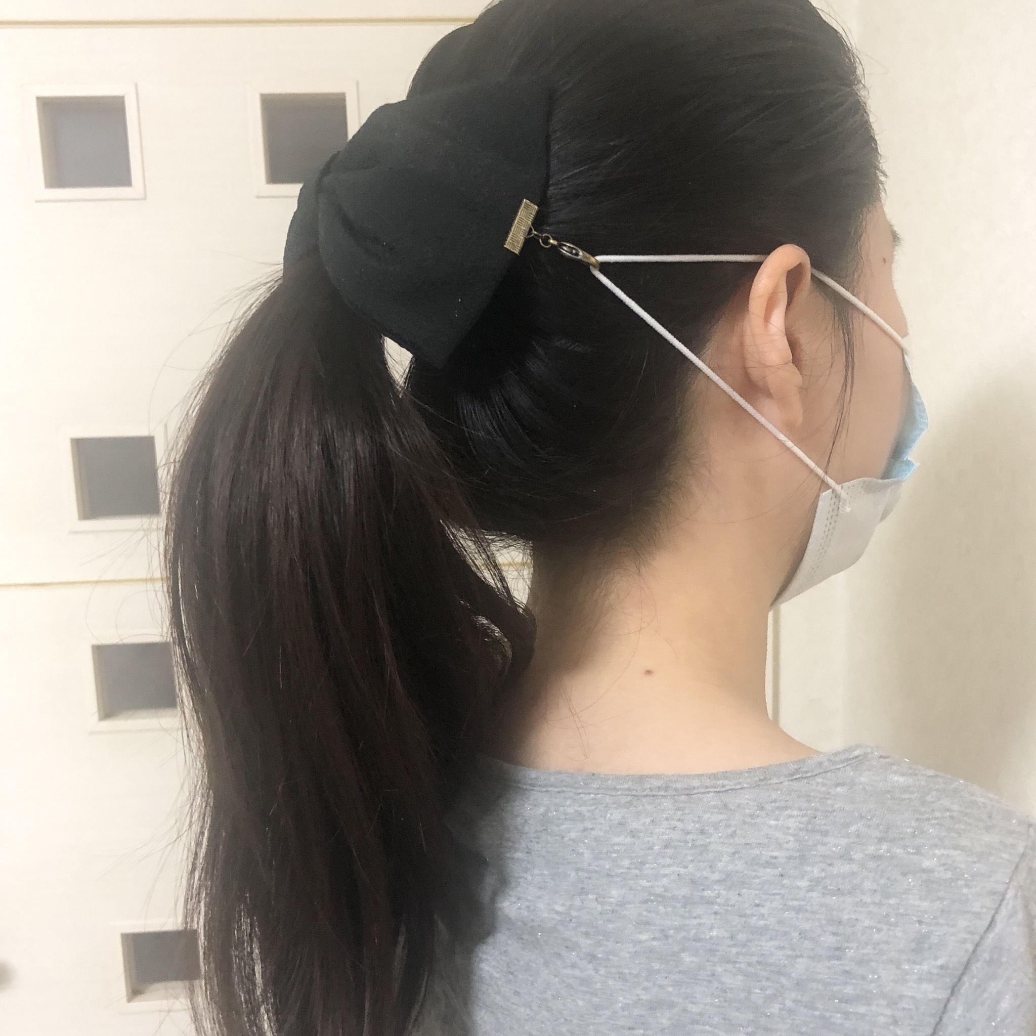 マスク留めヘアアクセサリー 大人可愛いリボン型 クリップ付き 耳が痛くならない ストラップ ストッパー マスクレット チャーム 京都の伝統工芸を用いた着物や帯生地で製作したグッズブランドaturae あつらえ 京都のネットショップです