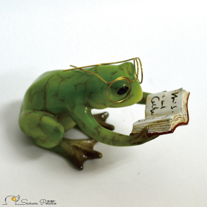 メガネ蛙 Eva 高さ8cm 読書カエル かえる アマガエル インテリ 置物 インテリア おしゃれ かわいい プレゼント ギフト 手のひらサイズ 三和ポチット