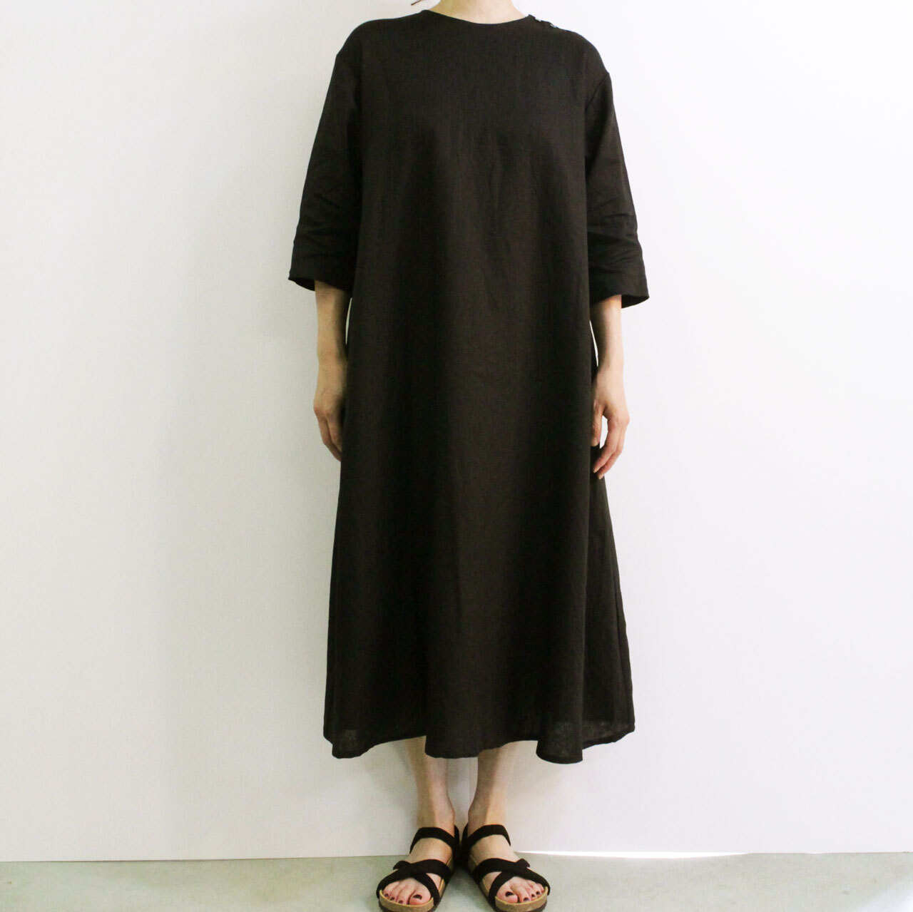 Ina イナ プルオーバー リネンワンピース 2110 後ろタック入りワンピース Escargot Circus