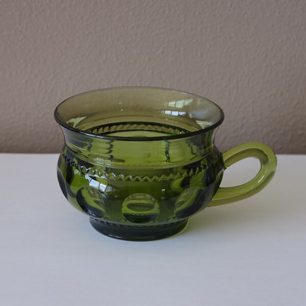 インディアナグラス Indiana Glass キングズクラウン グリーン ガラス ティーカップ みどり 0810 1 6 アメリカ製 ヴィンテージ 食器 アンティーク レトロモダン Tifin Flohmarkt フローマルクト