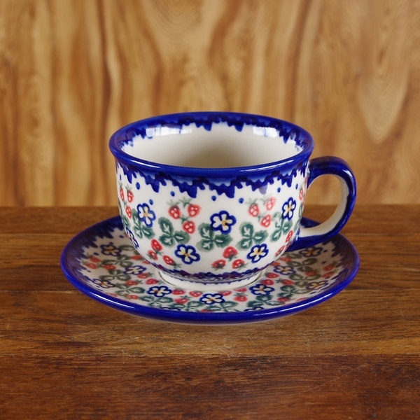 新品 ポーリッシュポタリー ポーランド食器 コーヒーカップ ソーサー いちご柄 V033 U253 ボレスワヴィエツ陶器 Boleslawiec リーフ Flohmarkt フローマルクト 新品 ポーリッシュポタリー ポーランド食器 コーヒーカップ ソーサー いちご柄 V033 U253 ボレスワヴィエツ陶器 Boleslawiec リーフ Flohmarkt フローマルクト