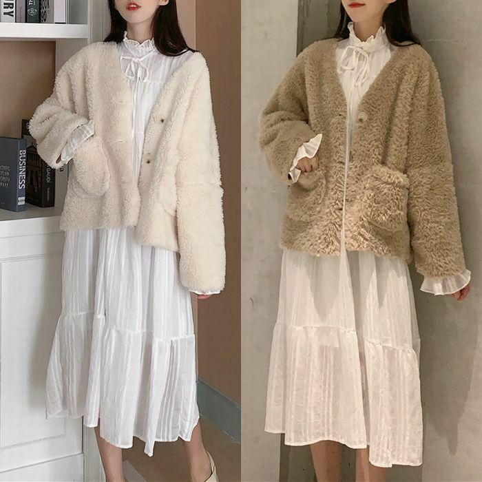 セットアップ もこもこカーディガン ワンピース レディース ハイネック ボア フェイクムートン ウール レトロ 秋 冬 韓国ファッション オルチャンファッション Lamb Wool Short Pocket Jacket Wooden Ear Horn Dress Dtc St Value Rave Notice