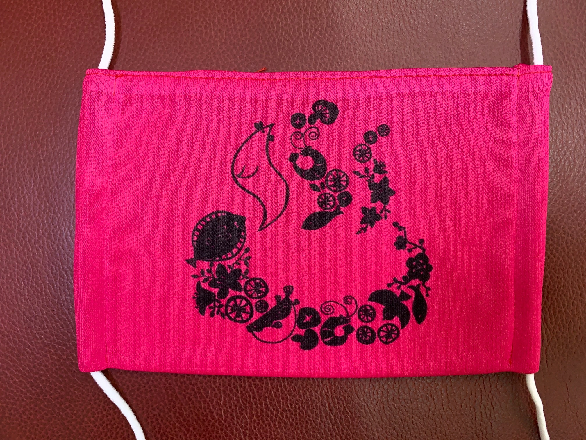 現代美術家 かおなしまちす おおいた特産物湯けむりイラストマスク ローズピンク T Shirts Factory Yms