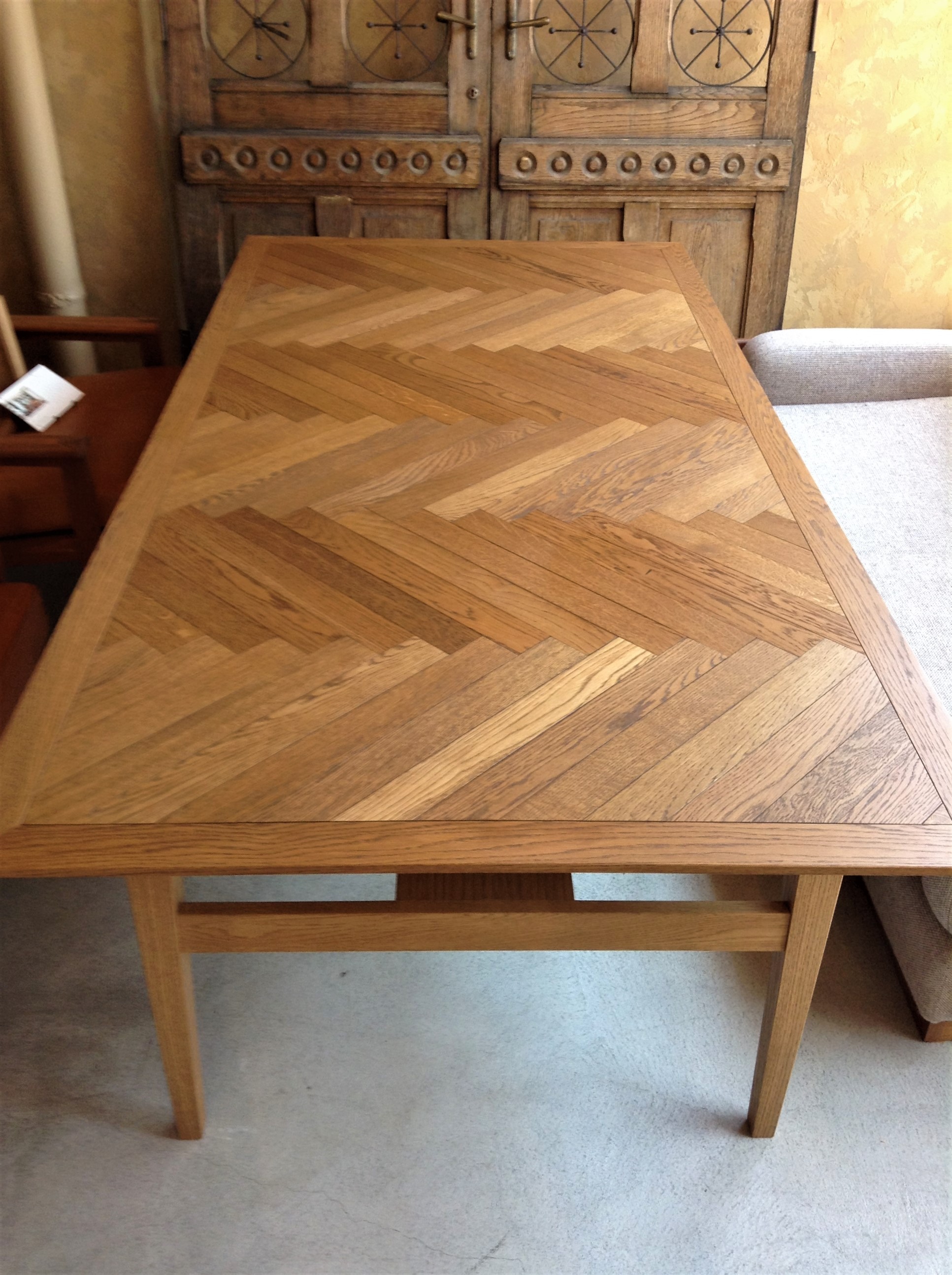 1000mm 1001 1500mm ヘリンボーンの無垢ダイニングテーブル 巣まいと暮らしの店トリノス オンラインショップ