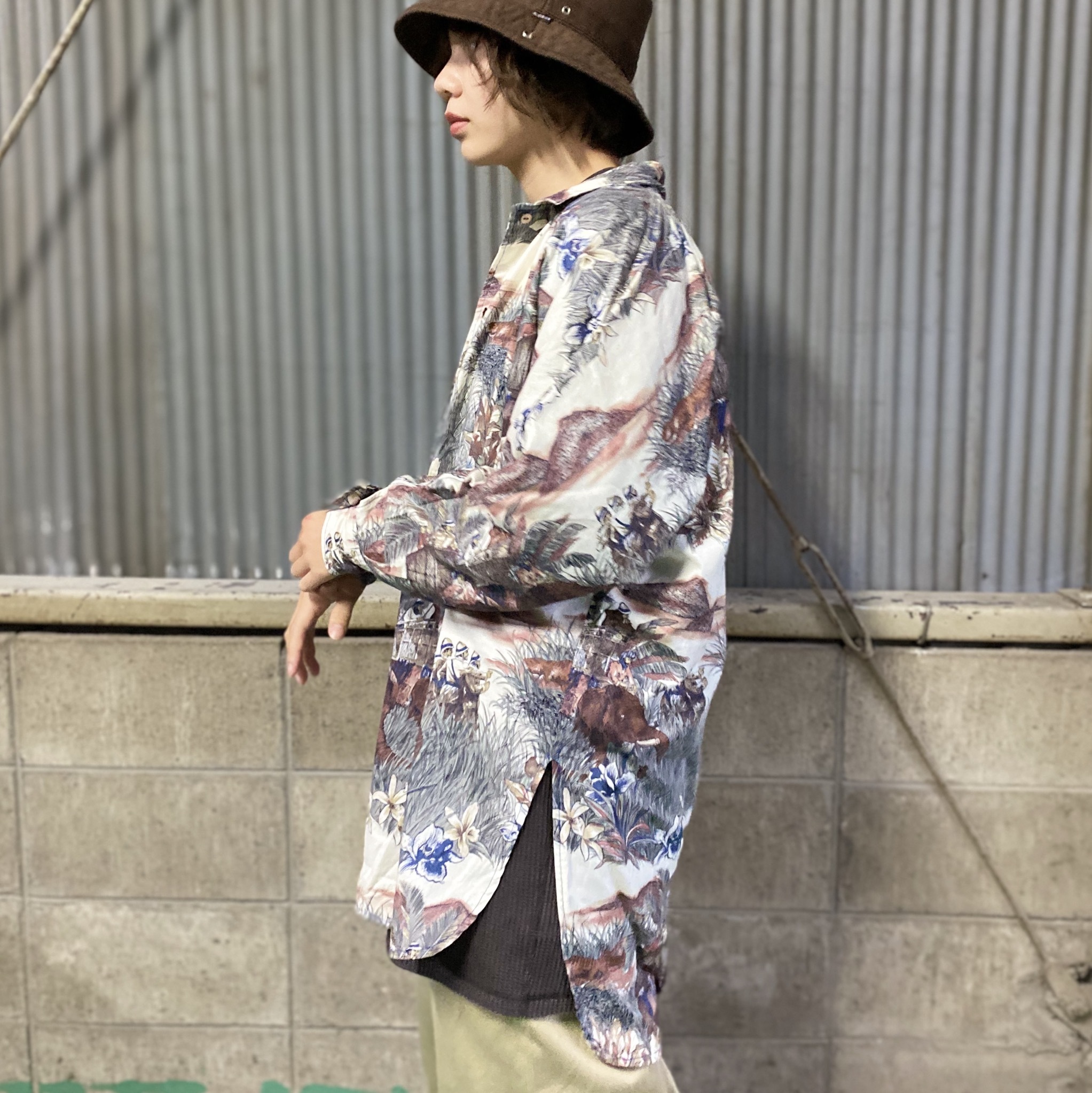 変形 ドルマンスリーブ ロング丈 総柄 動物 アニマル 長袖コットンシャツ ハンティング レディースl相当 メンズm相当 古着 長袖シャツ Cave 古着屋 公式 古着通販サイト